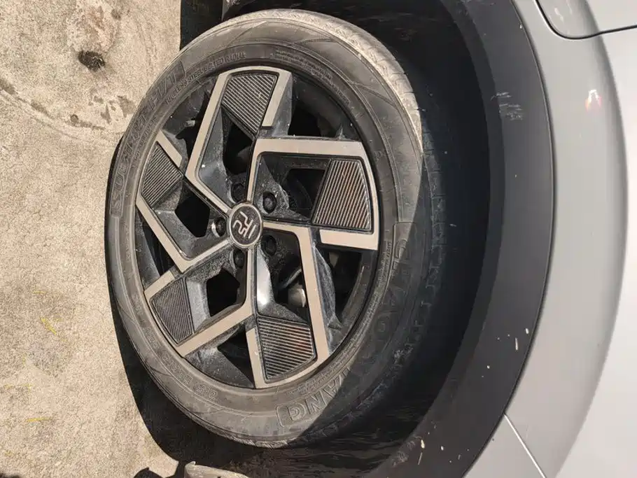 BYD Yuan Plus — миниатюра 6