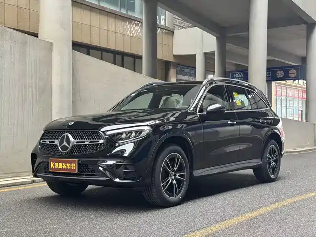 MERCEDES-BENZ GLC