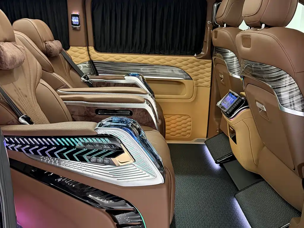 Mercedes-Benz V-Class V 2024 V 300 L Luxury