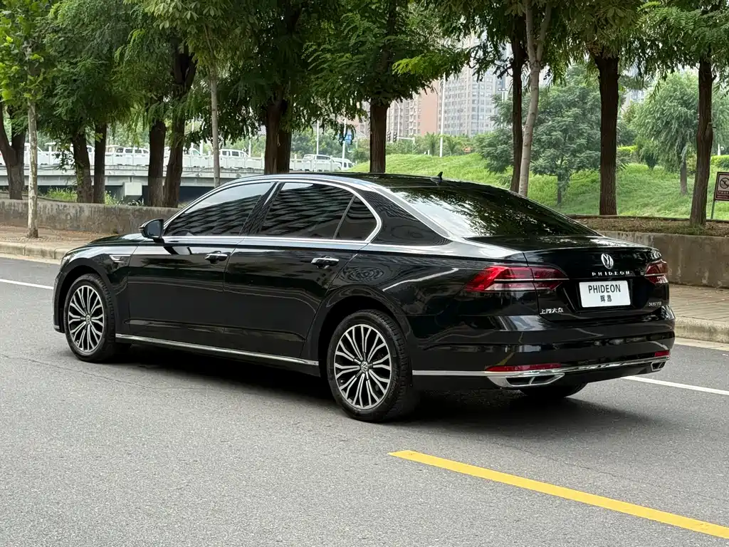 Volkswagen Phideon — миниатюра 6