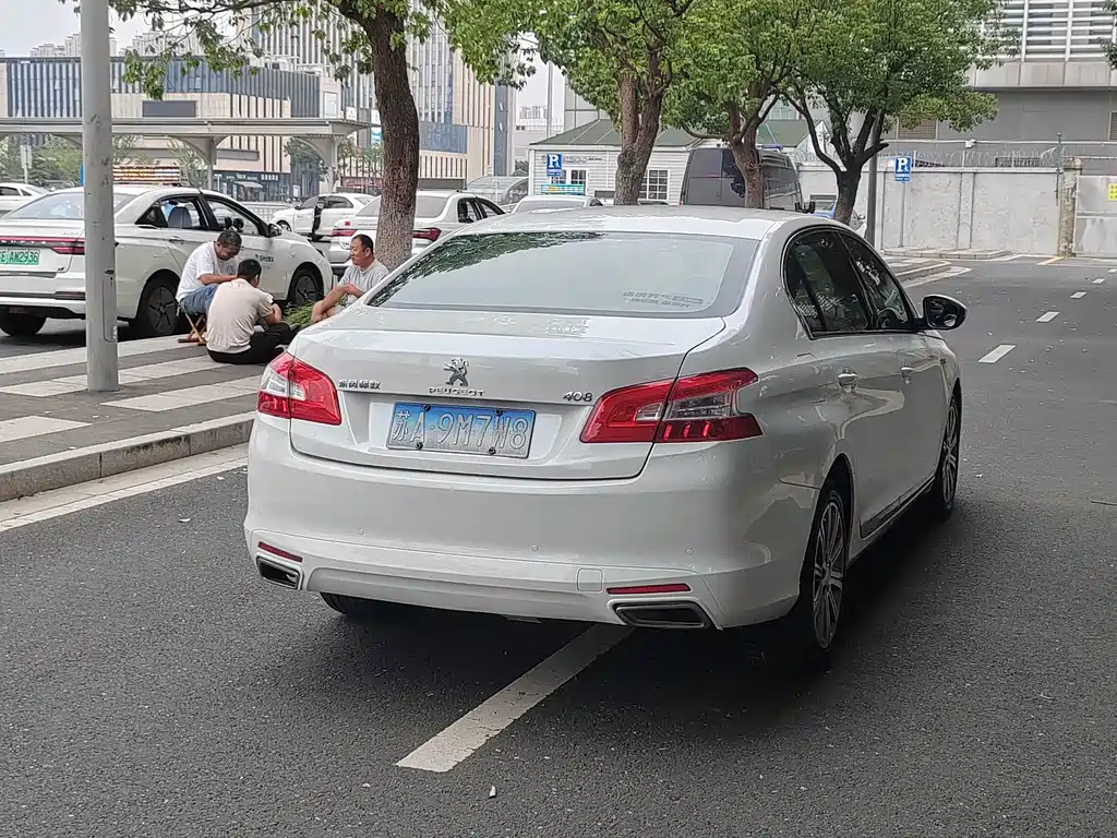 Peugeot 408 — миниатюра 7