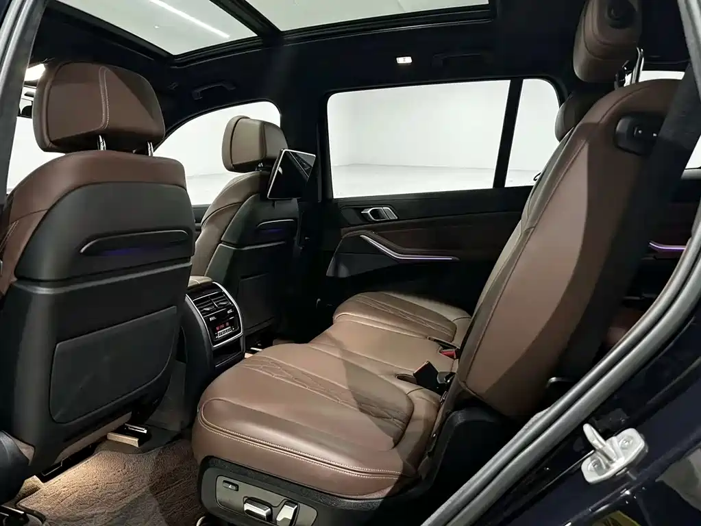 BMW X7 — миниатюра 6