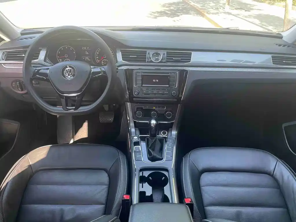 Volkswagen Passat 2016 330TSI DSG