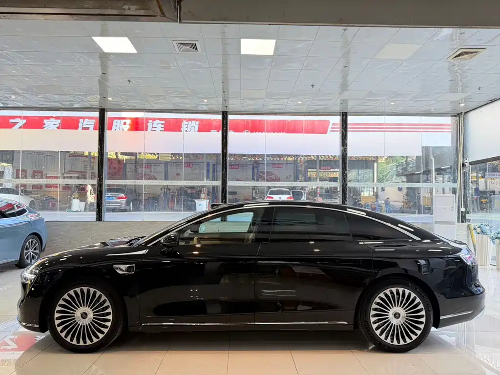 AITO ENJOY THE WORLD S9