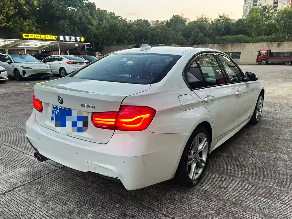 BMW 3 Series — миниатюра 4