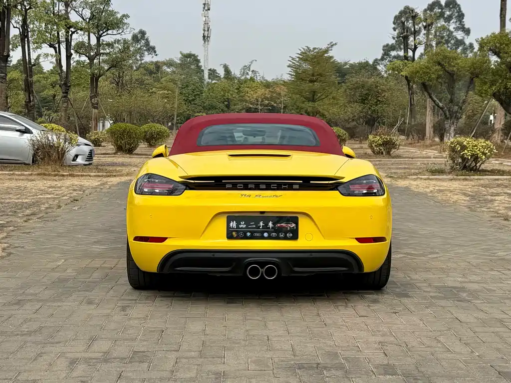 PORSCHE 718