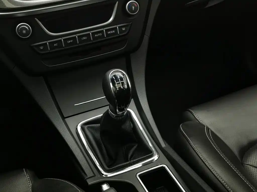 Geely Emgrand — миниатюра 13