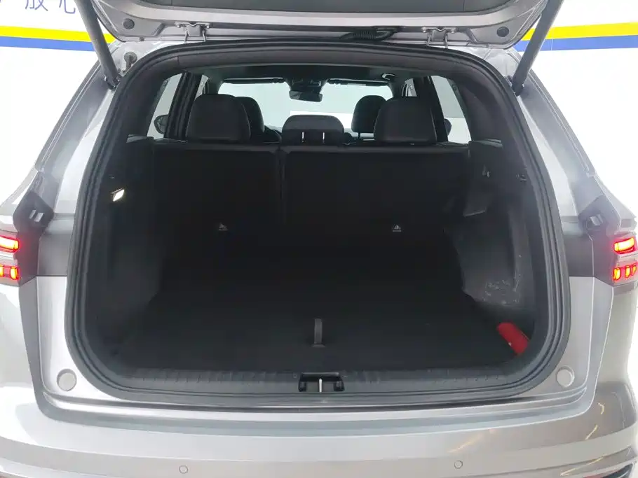 Geely Xingyue L — миниатюра 4