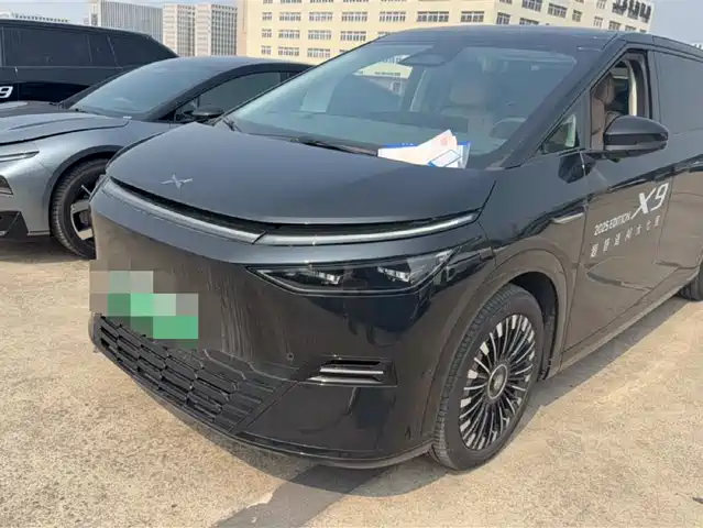 XIAOPENG X9 2025