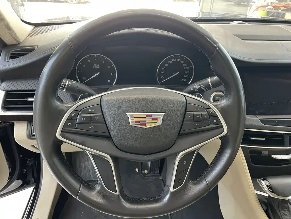 Cadillac CT6 2017 28T Fashion