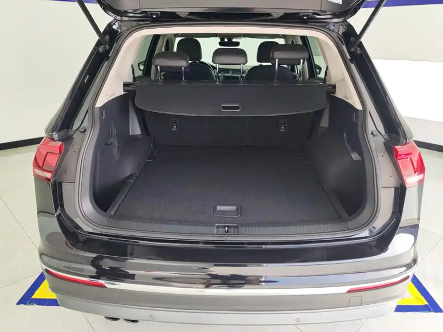 Volkswagen Tiguan L — миниатюра 4
