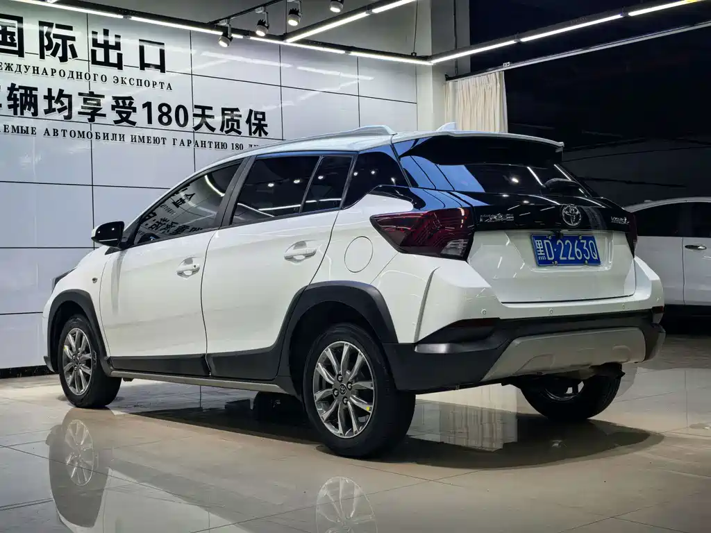 Toyota Yaris L — миниатюра 9