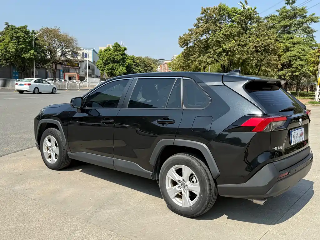 TOYOTA RAV4 RONGFANG