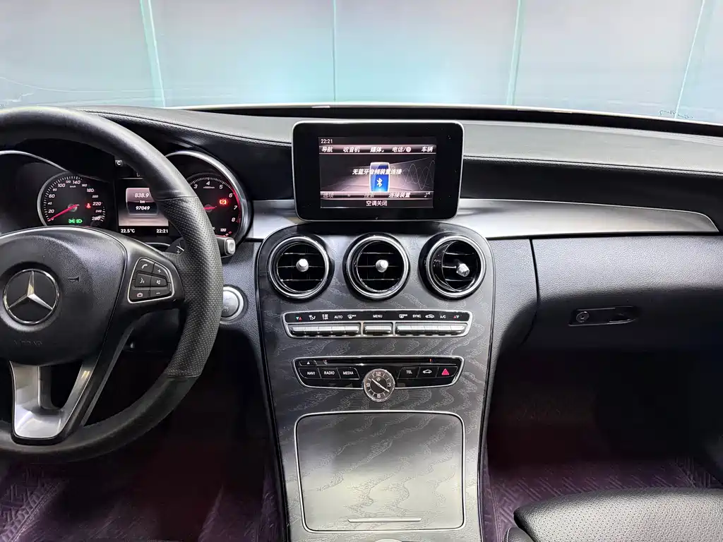 Mercedes-Benz C-Class — миниатюра 13