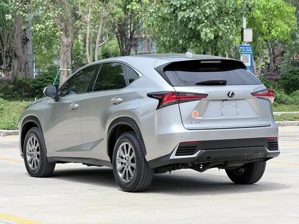 Lexus NX 2018 200 V