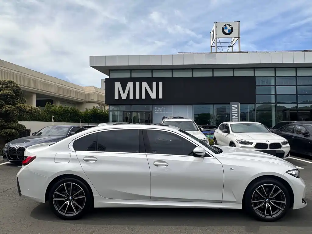BMW 3 Series 3 2024 325Li M Sport