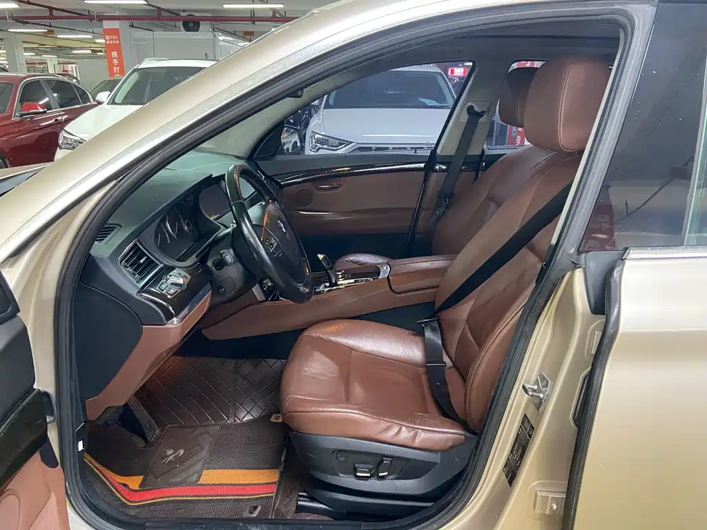 BMW 5 Series GT — миниатюра 7