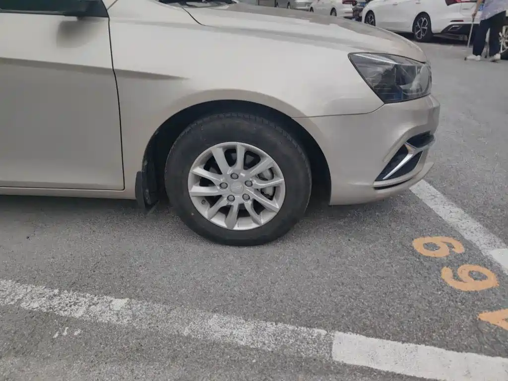 Geely Emgrand — миниатюра 25