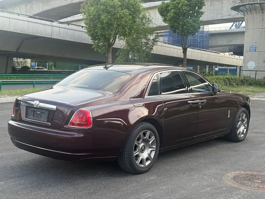 Rolls-Royce Ghost — миниатюра 6