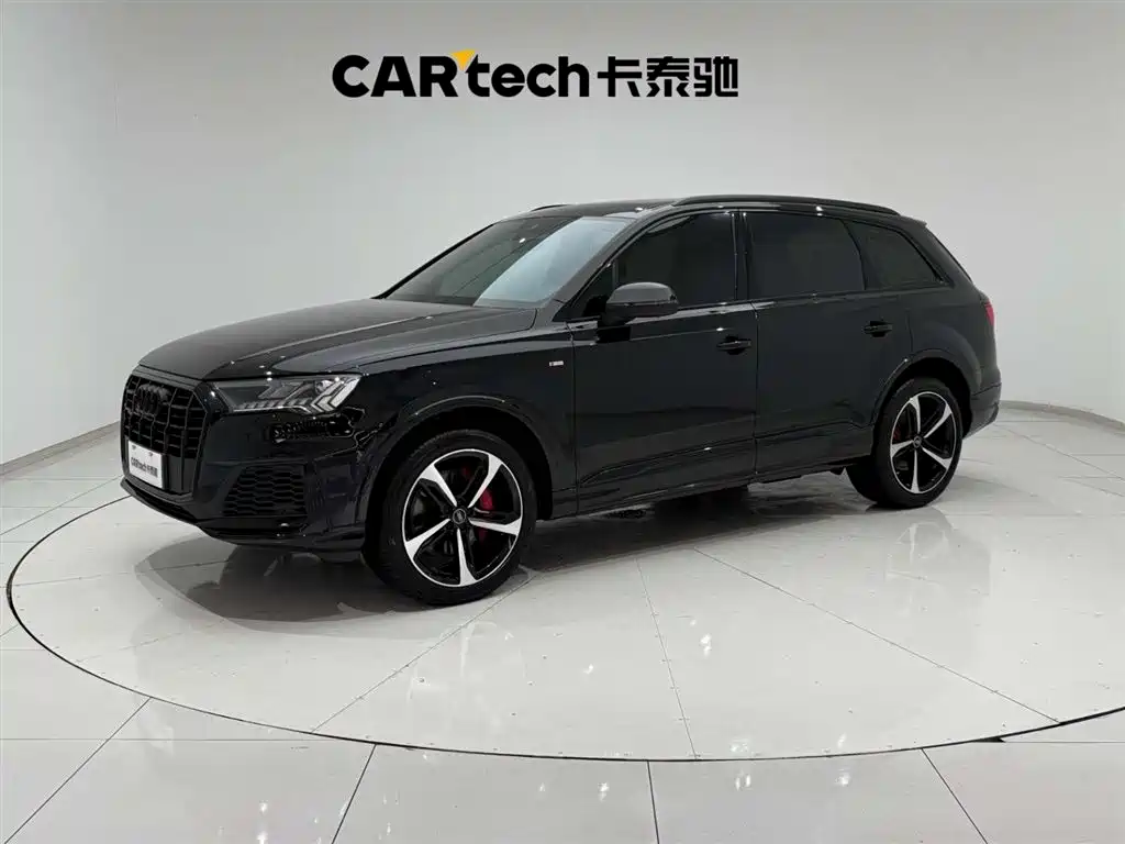 AUDI  Q7