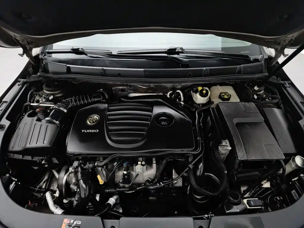 Buick LaCrosse — миниатюра 6