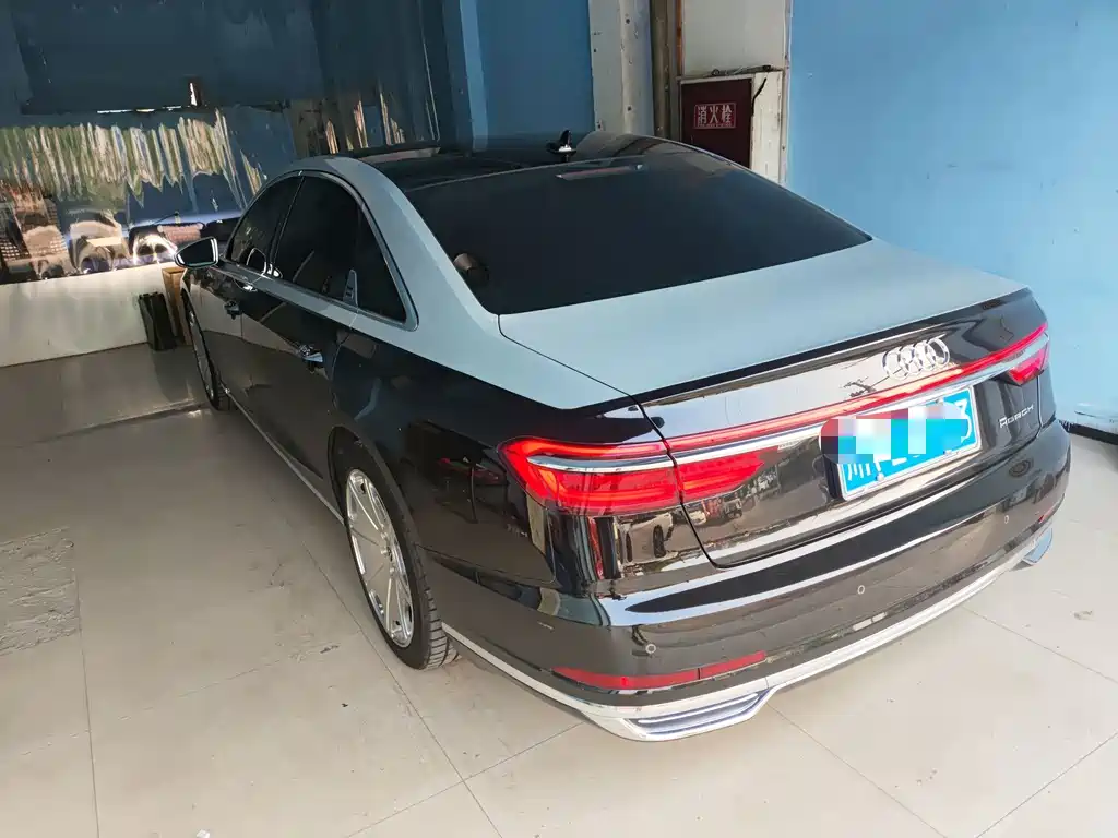 Audi A8 — миниатюра 3