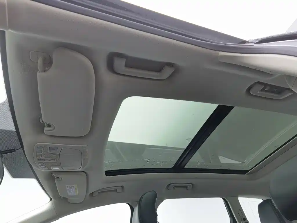 Ford Edge — миниатюра 14