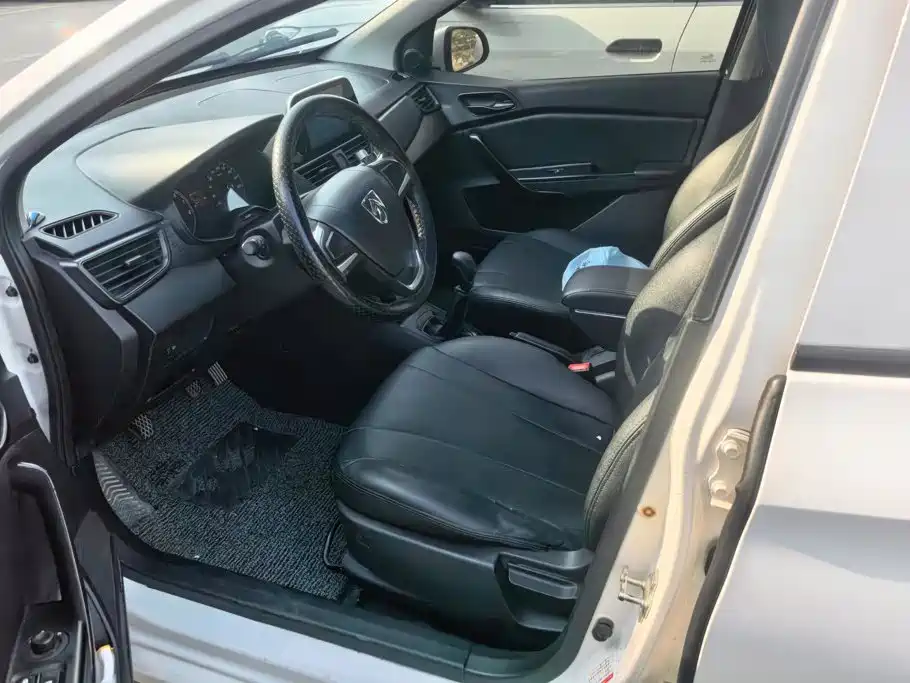 Baojun 310 — миниатюра 9