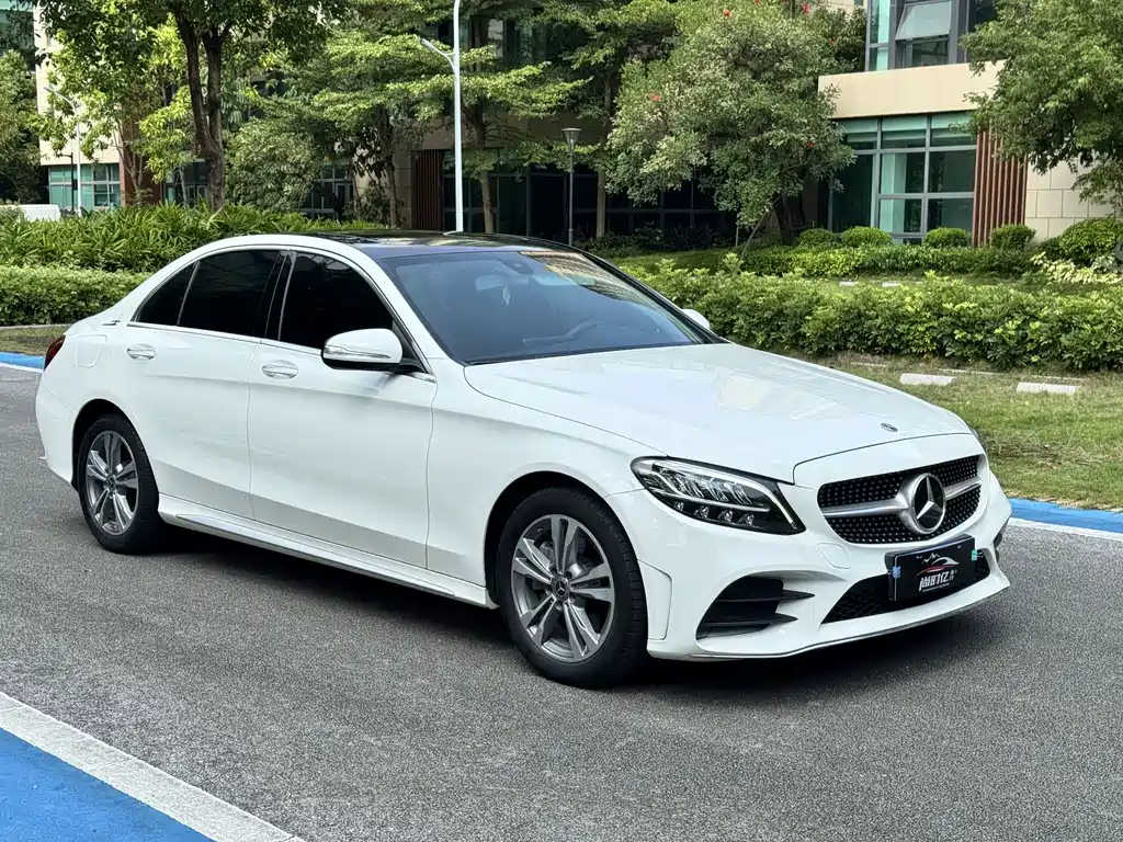 Mercedes-Benz C-Class — миниатюра 3