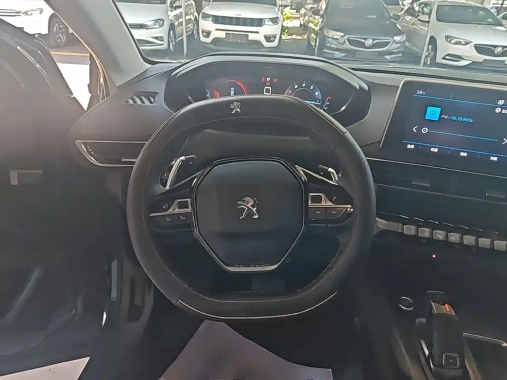 Peugeot 5008 — миниатюра 11
