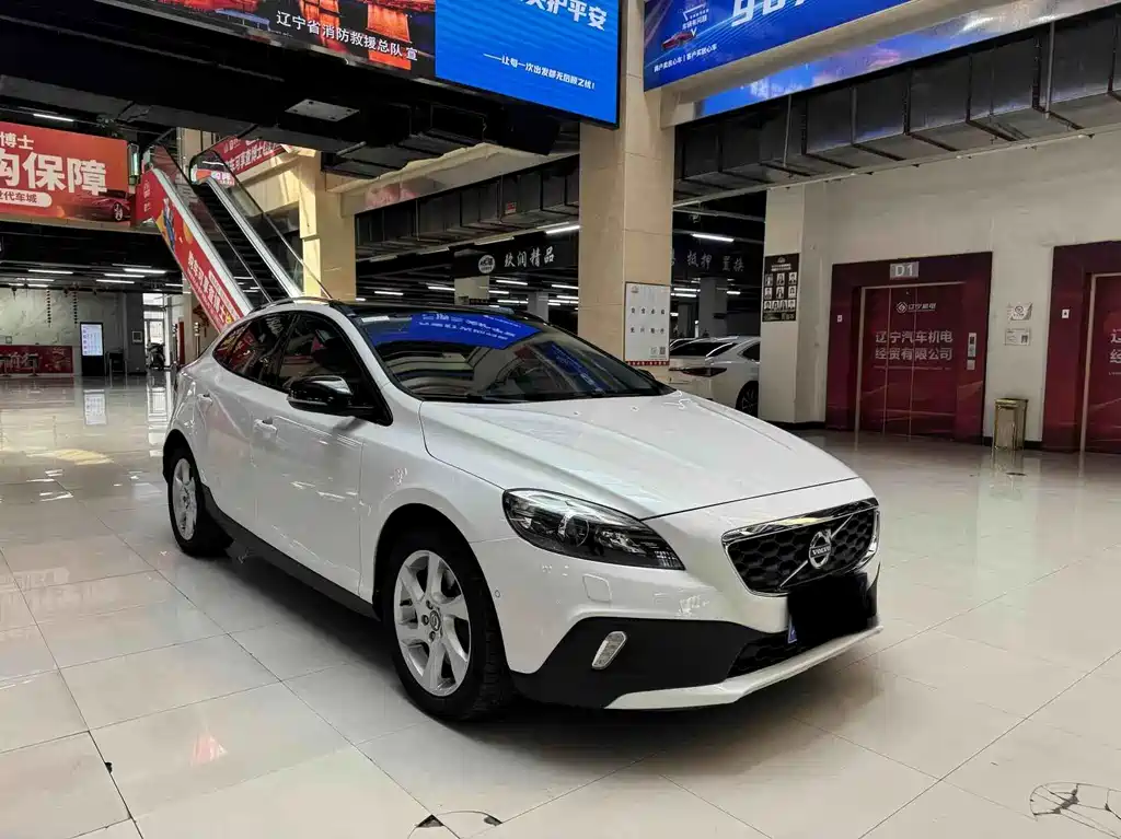Volvo V40 — миниатюра 3