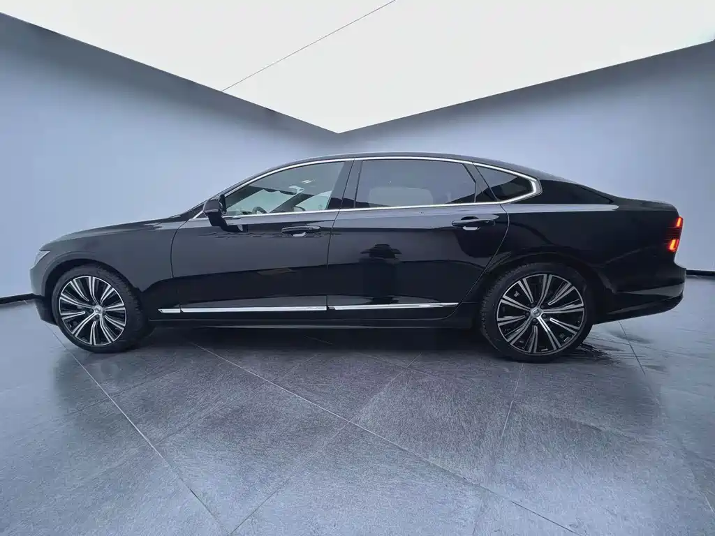 Volvo S90 — миниатюра 16