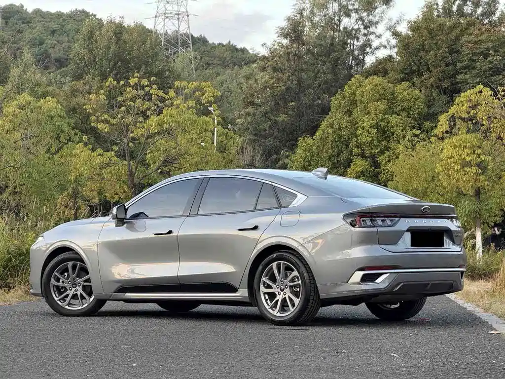 Ford Mondeo 2023 — фото 8