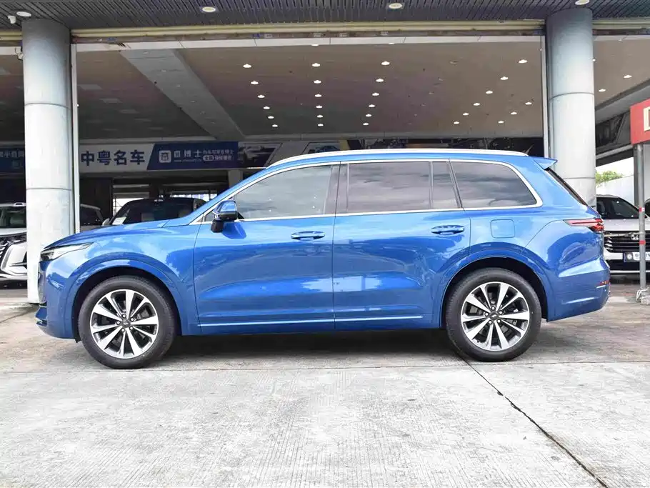 Li Auto ONE 2020 6 мест
