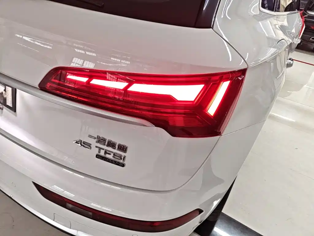 Audi Q5L — миниатюра 8
