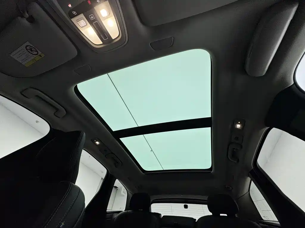 Volvo XC60 PHEV — миниатюра 20