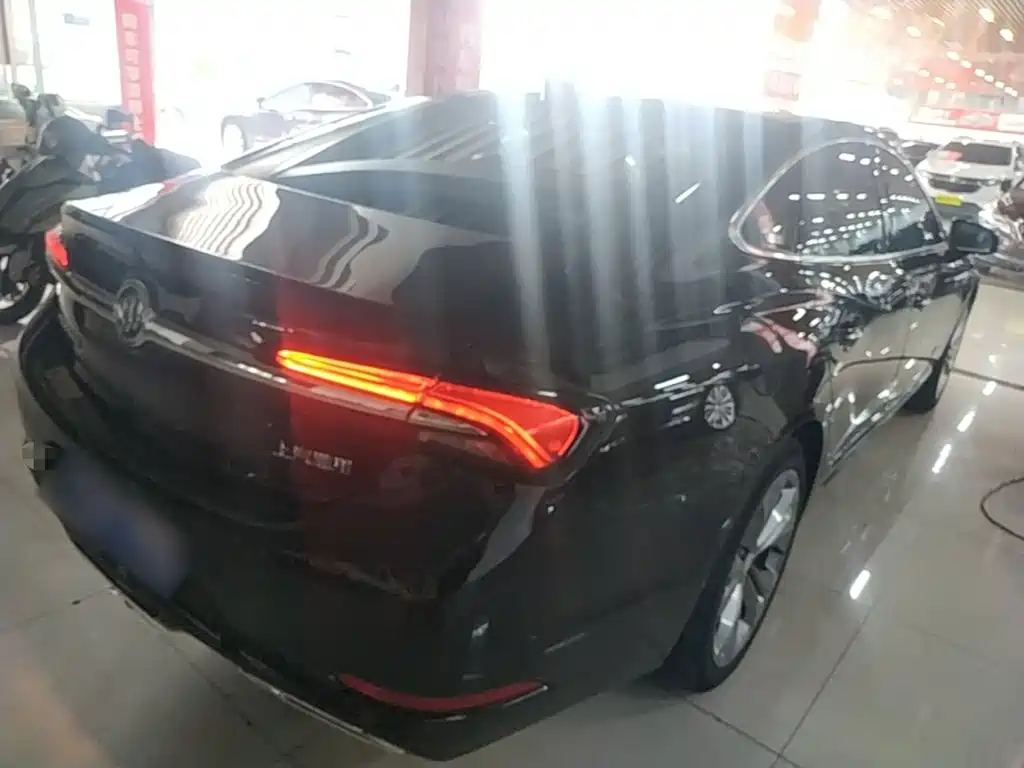 Buick LaCrosse — миниатюра 7