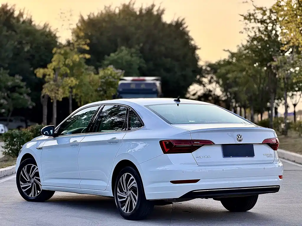 Volkswagen Sagitar — миниатюра 4