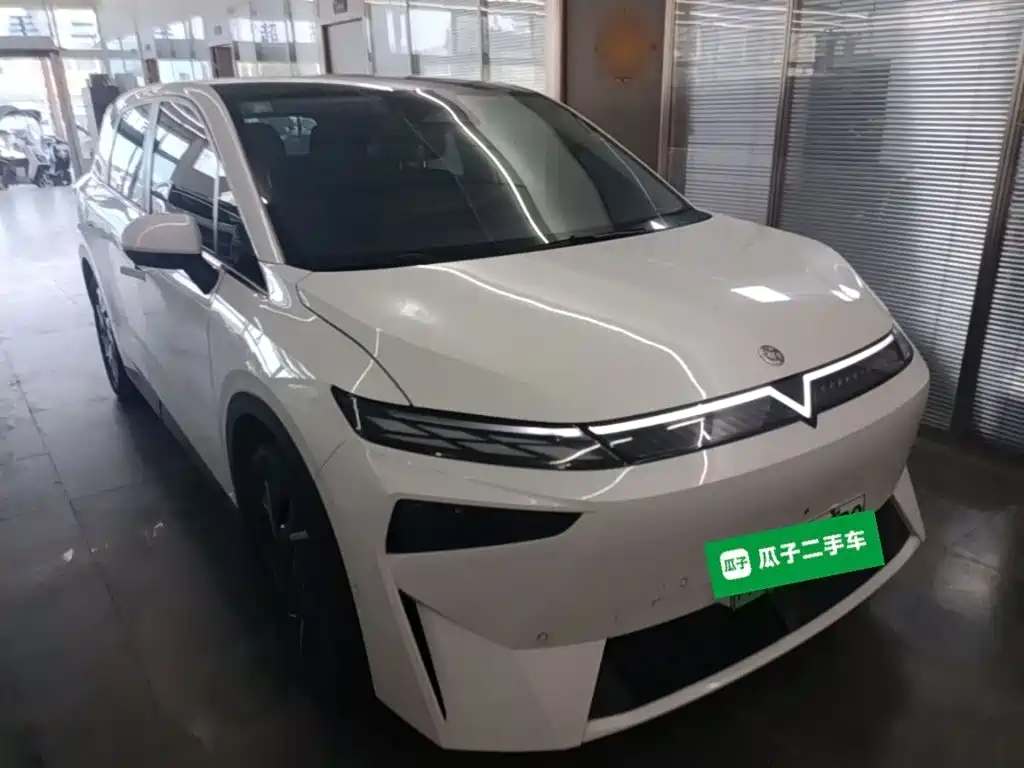 Venucia VX6 — миниатюра 4