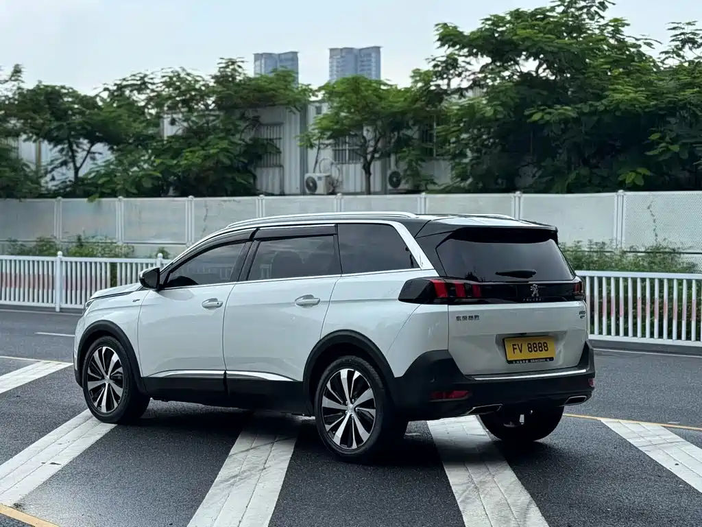 Peugeot 5008 2019 380THP 7 мест Luxury GT
