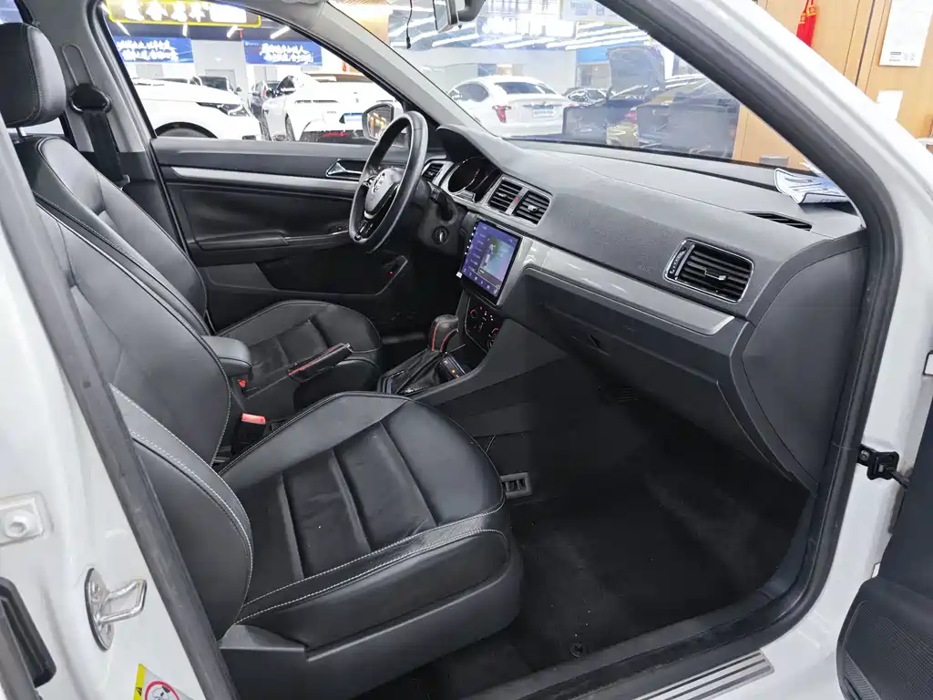 Volkswagen Lavida — миниатюра 12