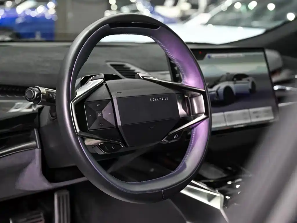 HiPhi HiPhi Z 2023 мест