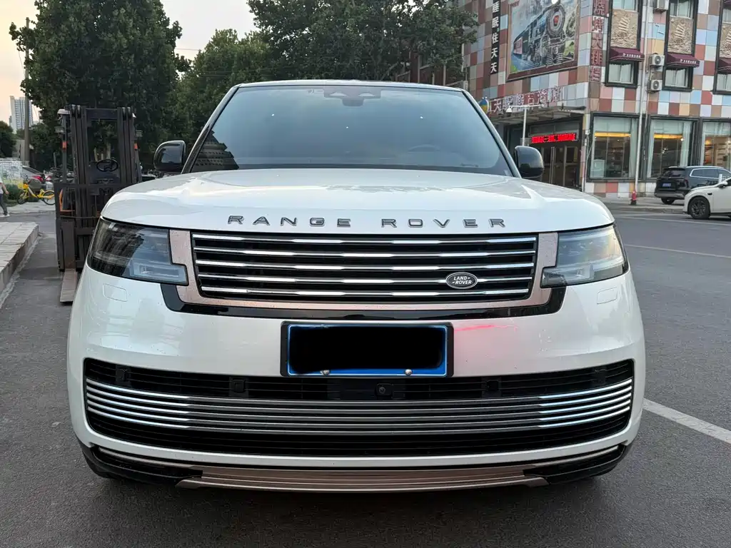Land Rover Range Rover 2023 3.0 L6 400PS мест Long Wheelbase