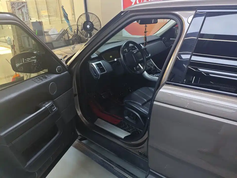 Land Rover Sport — миниатюра 5