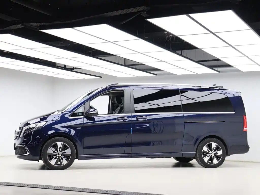 Mercedes-Benz V-Class — миниатюра 38