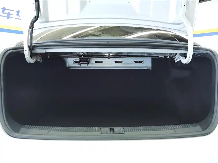 Roewe i5 2021 1.5L CVT
