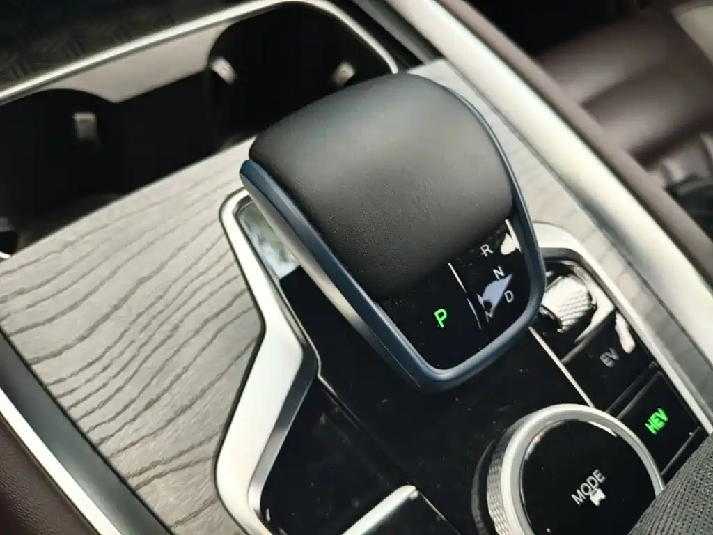 Chery Tiggo 8 PRO NEV — миниатюра 14
