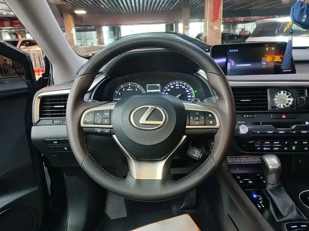 Lexus RX — миниатюра 11