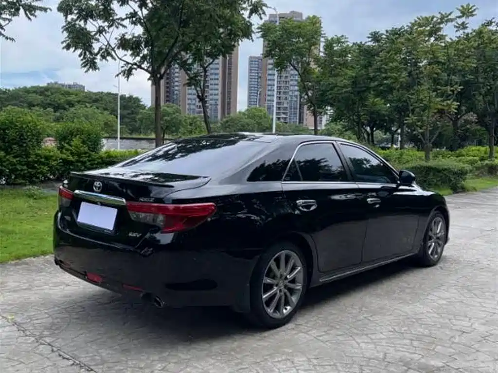 Toyota Reiz 2013 2.5V