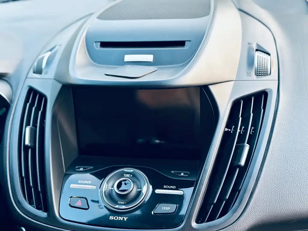 Ford Kuga — миниатюра 10